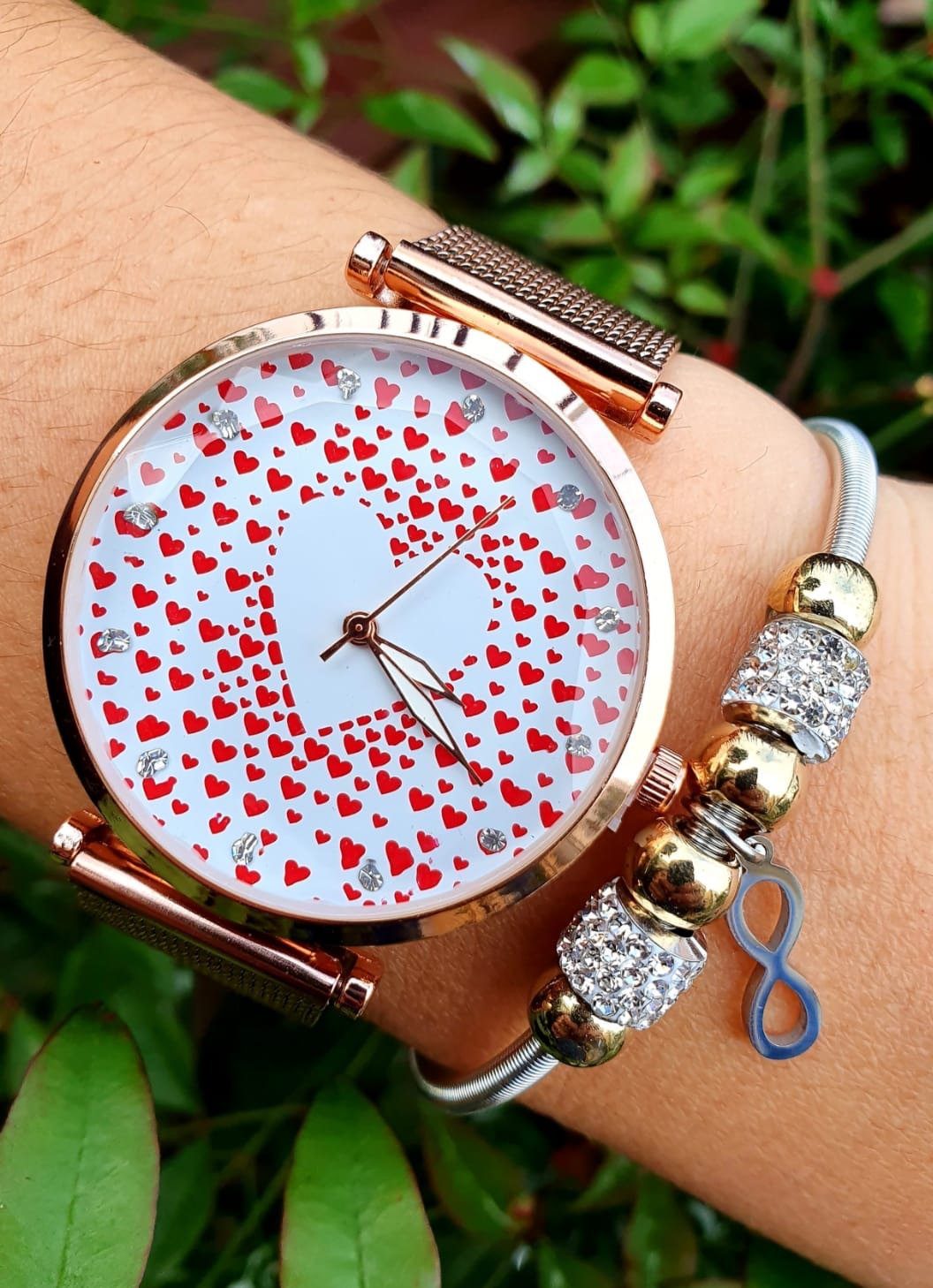 Relógio Little Hearts 💕 + Oferta de uma pulseira